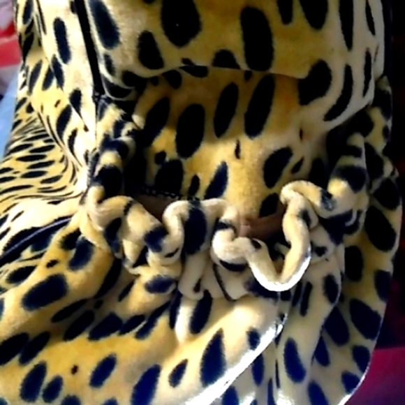 Juicy Couture Velvet Leopard Spotted 🛍️ - Picture 10 of 17